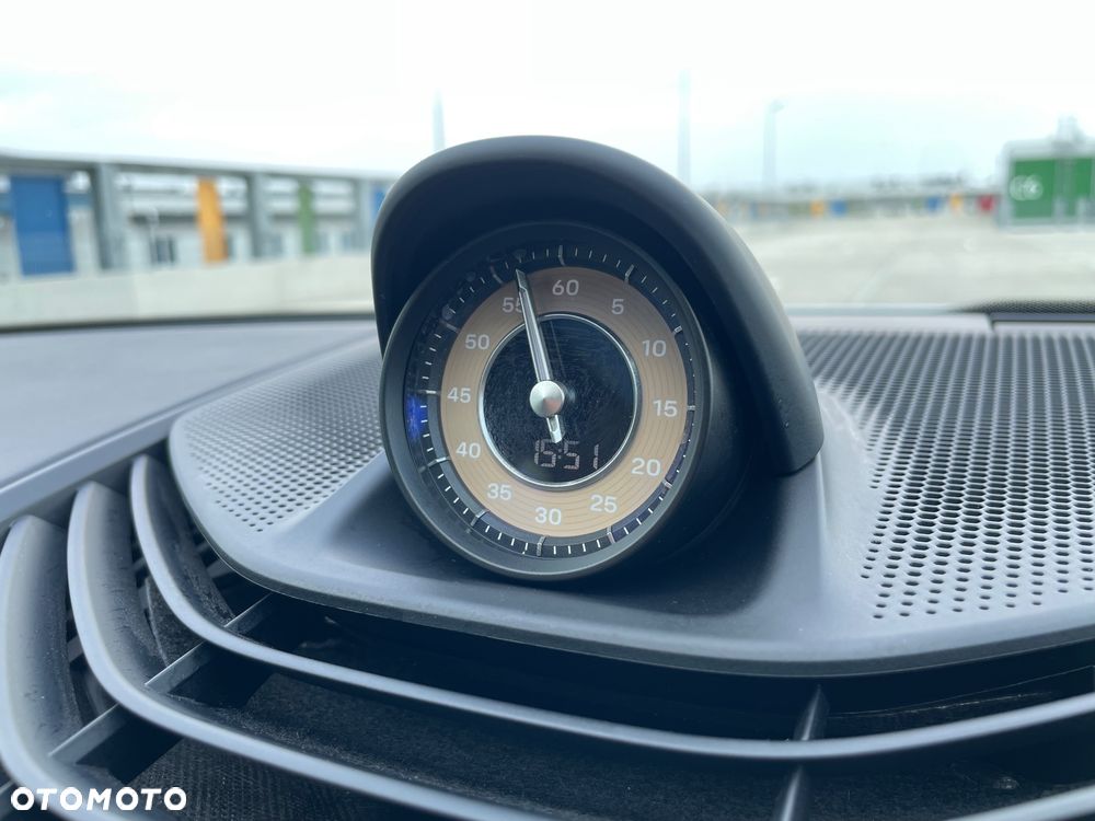 Porsche Taycan 4S Performance Plus - 31