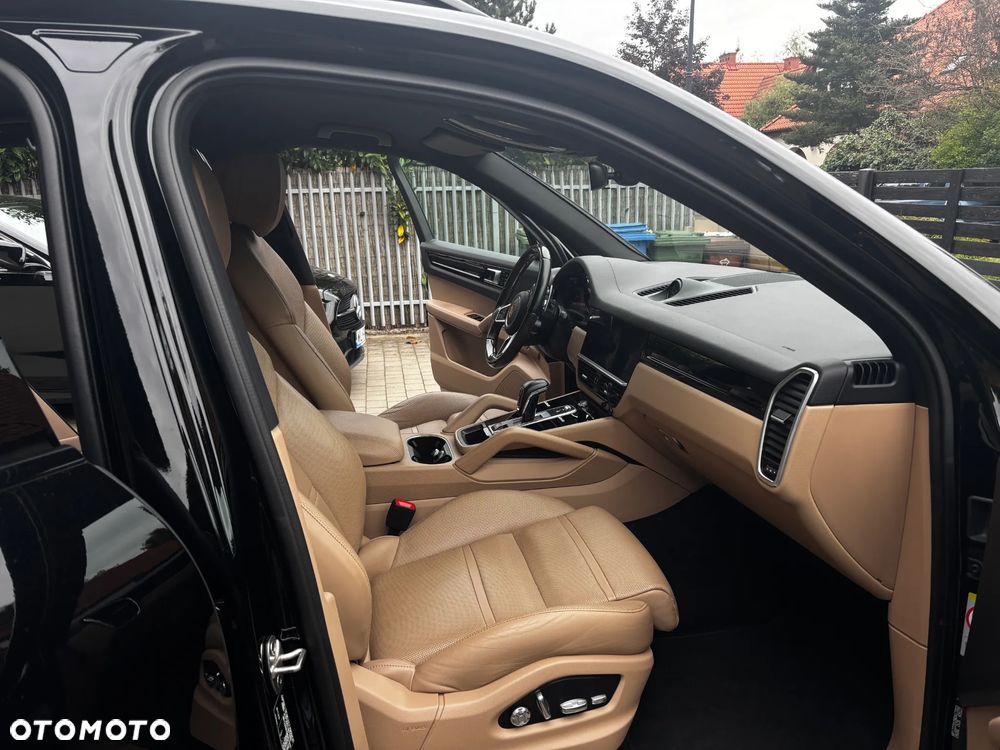 Porsche Cayenne - 19