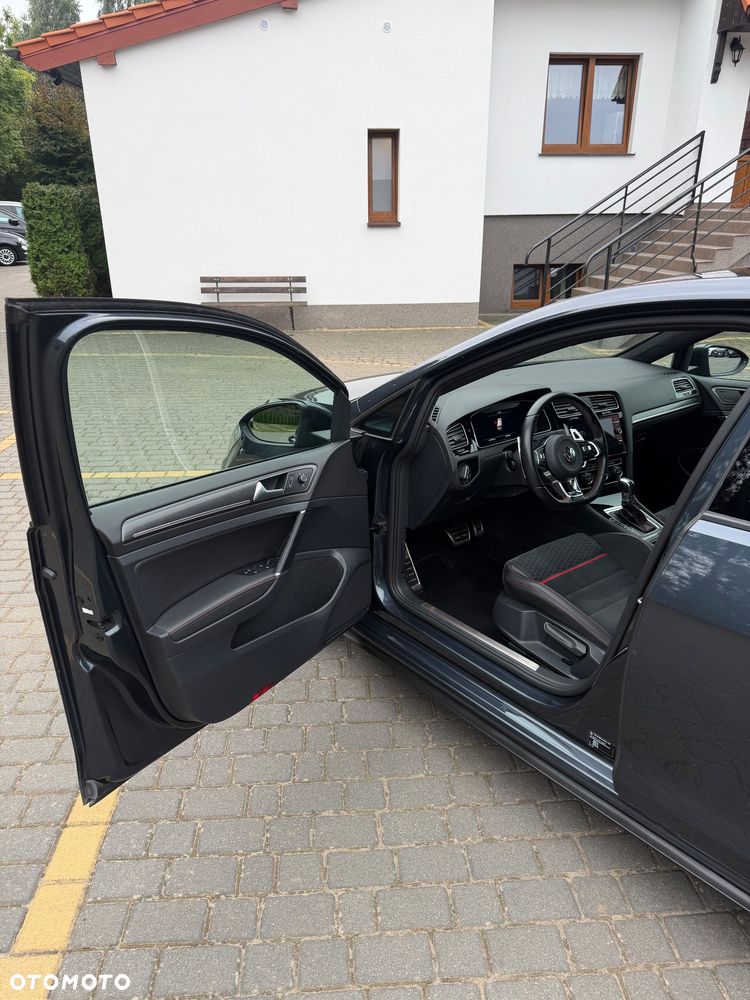 Volkswagen Golf - 15