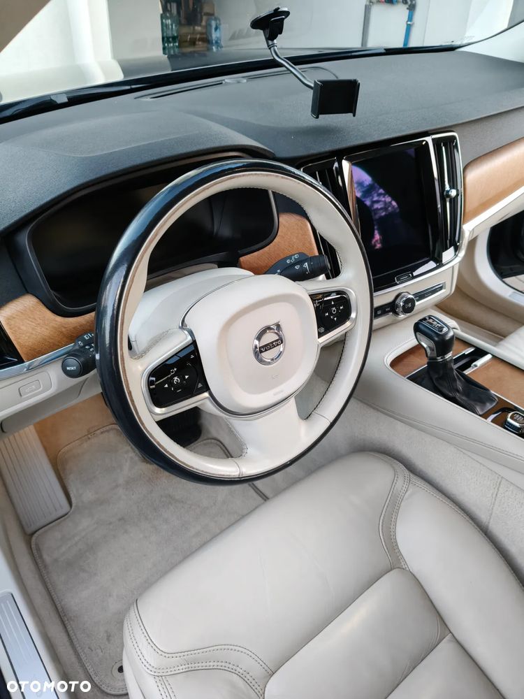 Volvo V90 D4 Inscription - 13