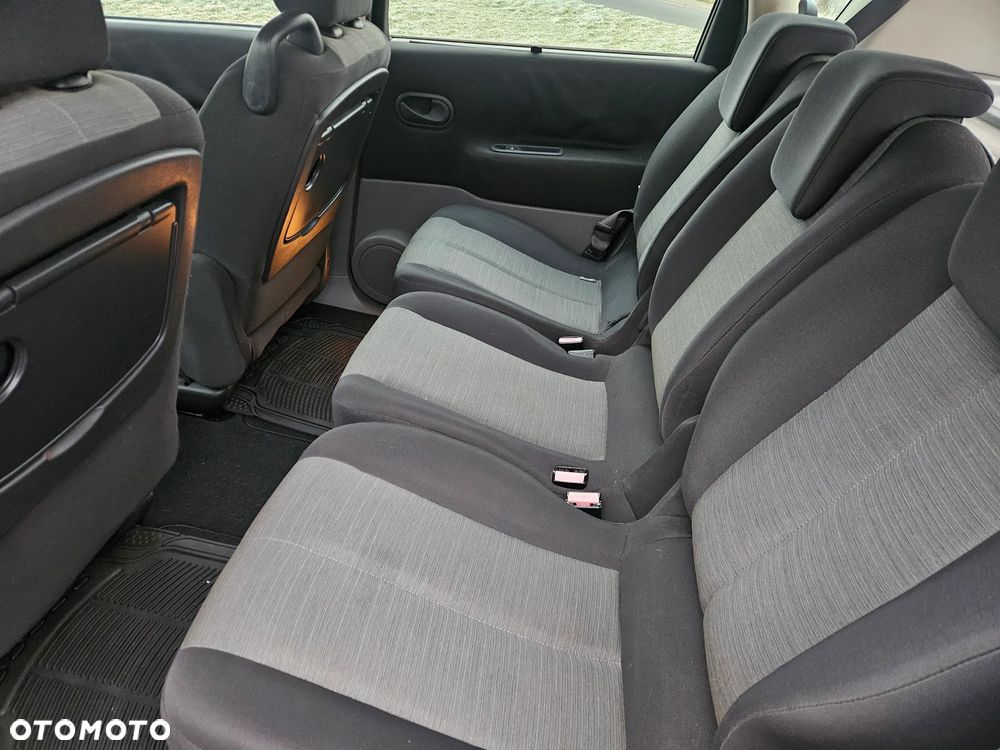 Renault Scenic 1.6 16V EXpression - 16