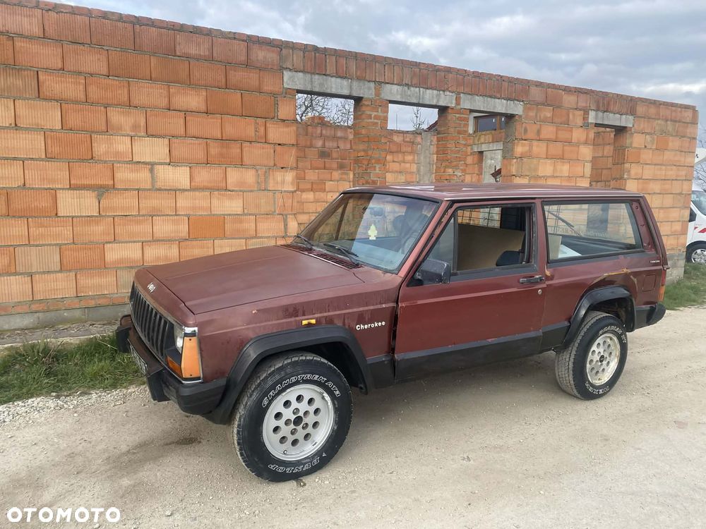Jeep Cherokee - 8