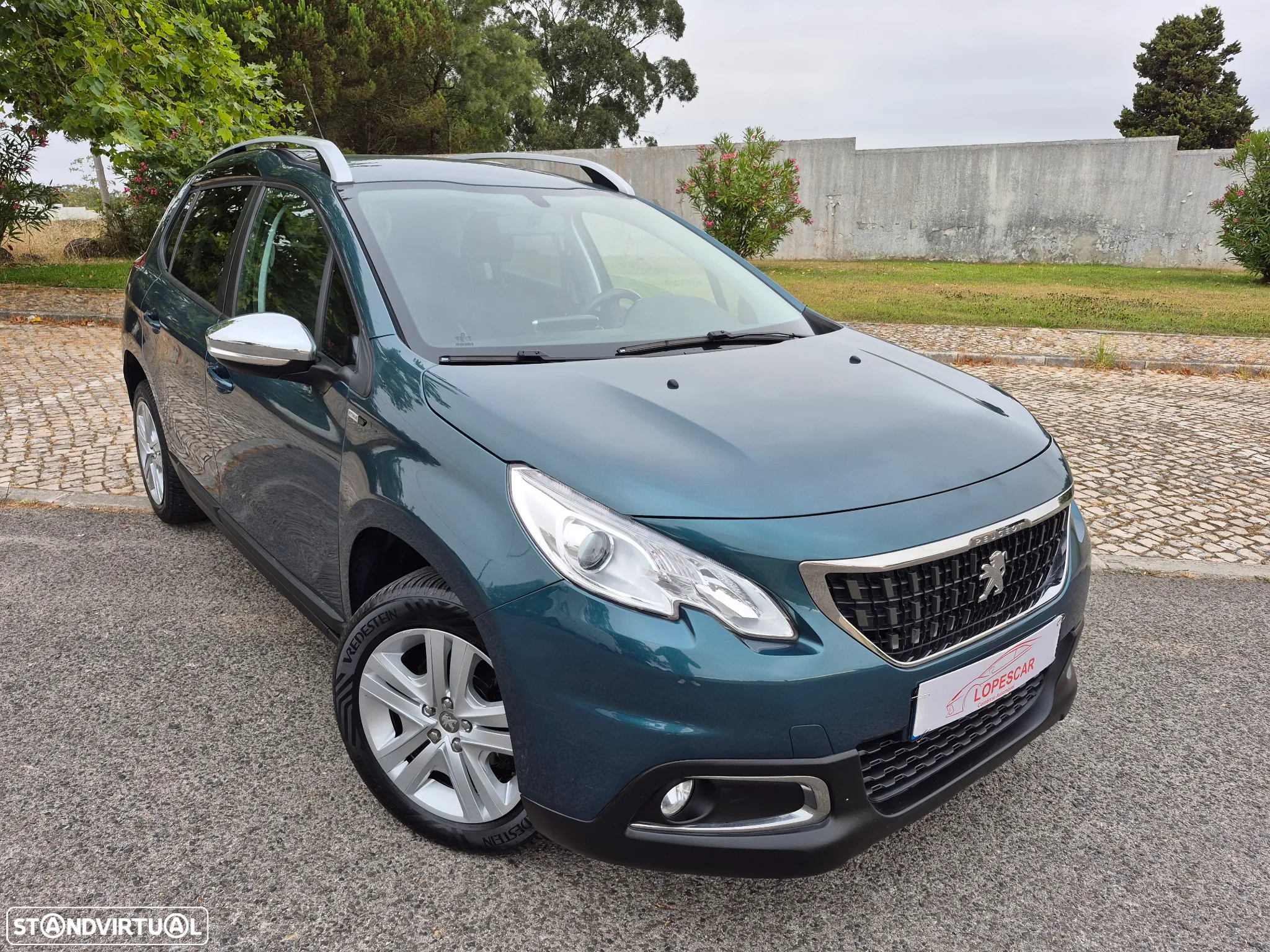 Peugeot 2008 1.2 PureTech Style - 4
