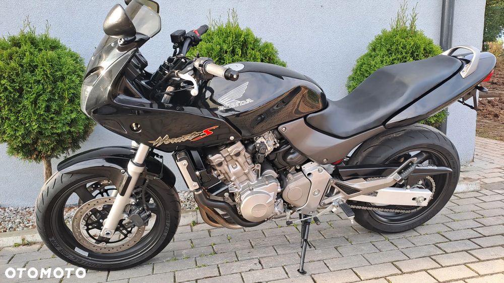Honda Hornet - 4