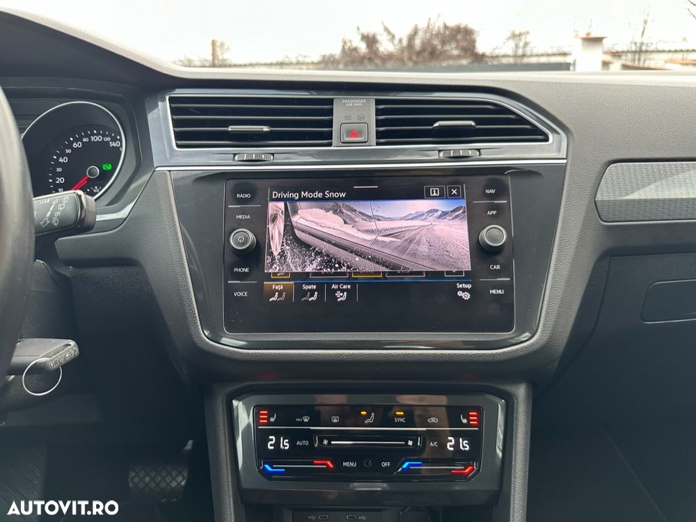 Volkswagen Tiguan 2.0 TDI SCR 4MOTION DSG Elegance - 30