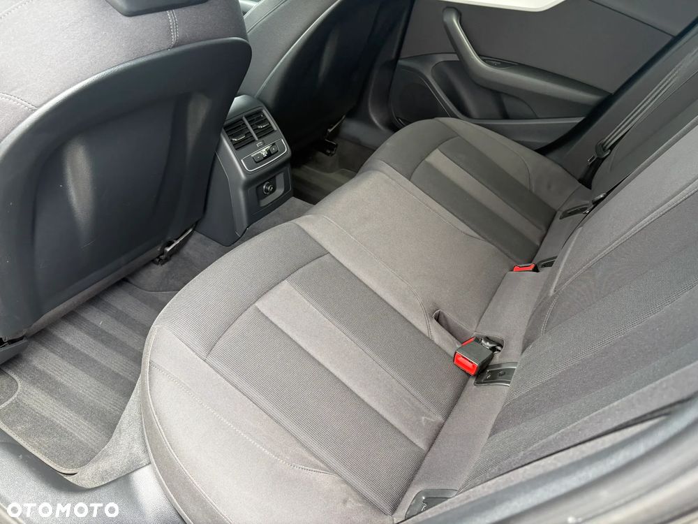 Audi A4 Avant 35 TDI mHEV Advanced S tronic - 23