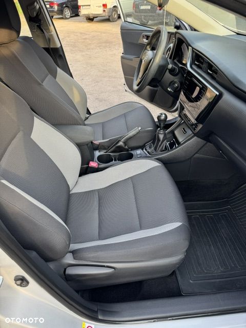 Toyota Auris 1.33 VVT-i Active - 6