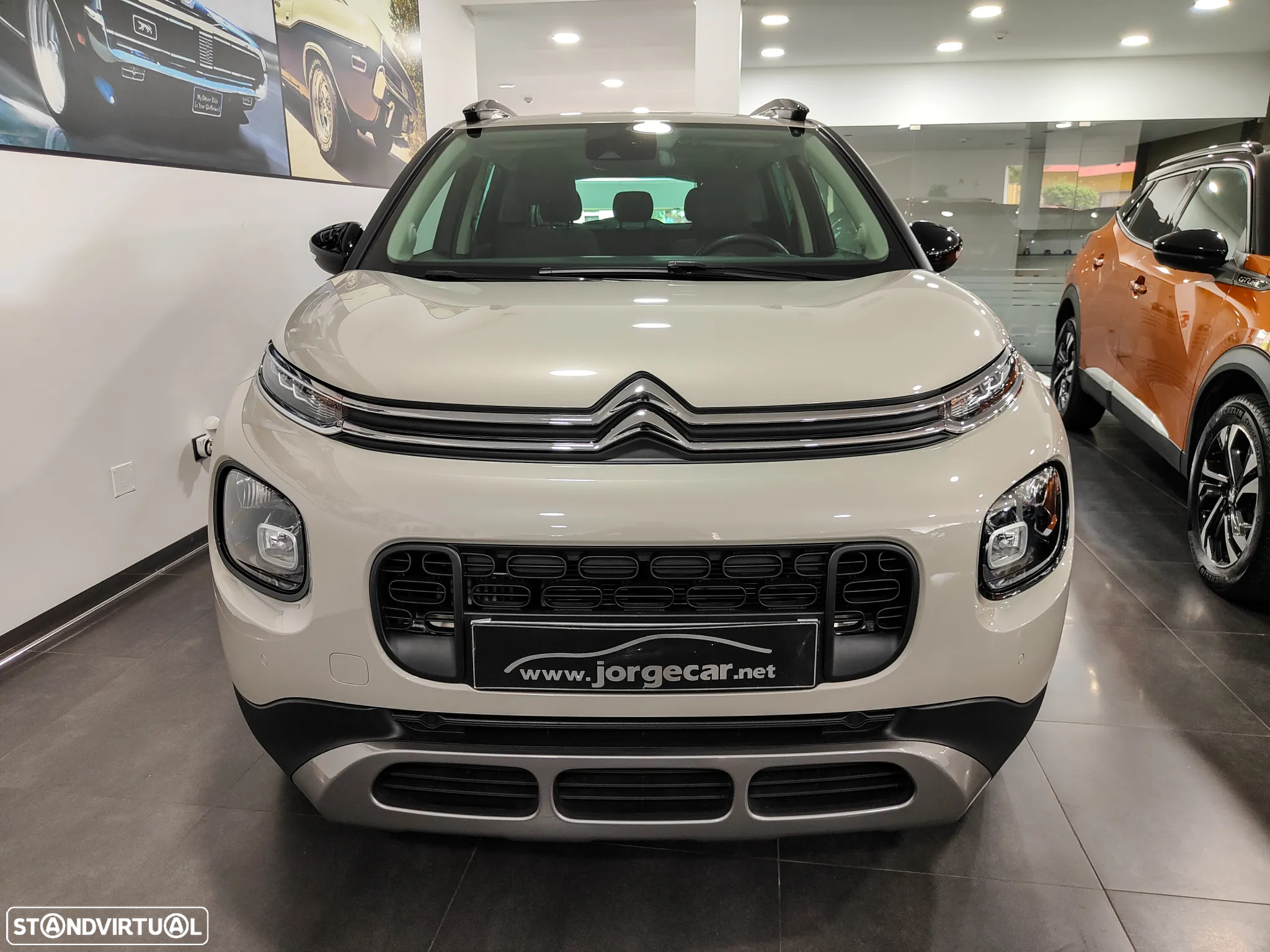 Citroën C3 Aircross 1.2 PureTech Shine EAT6 - 2
