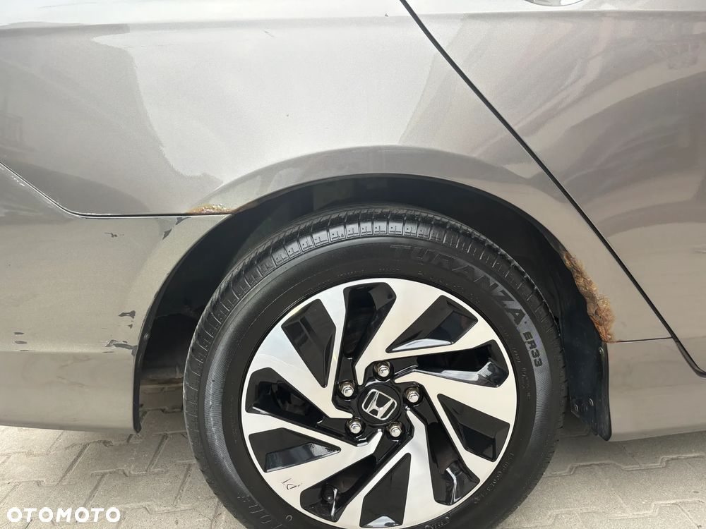 Honda Accord 2.0 Executive - 9