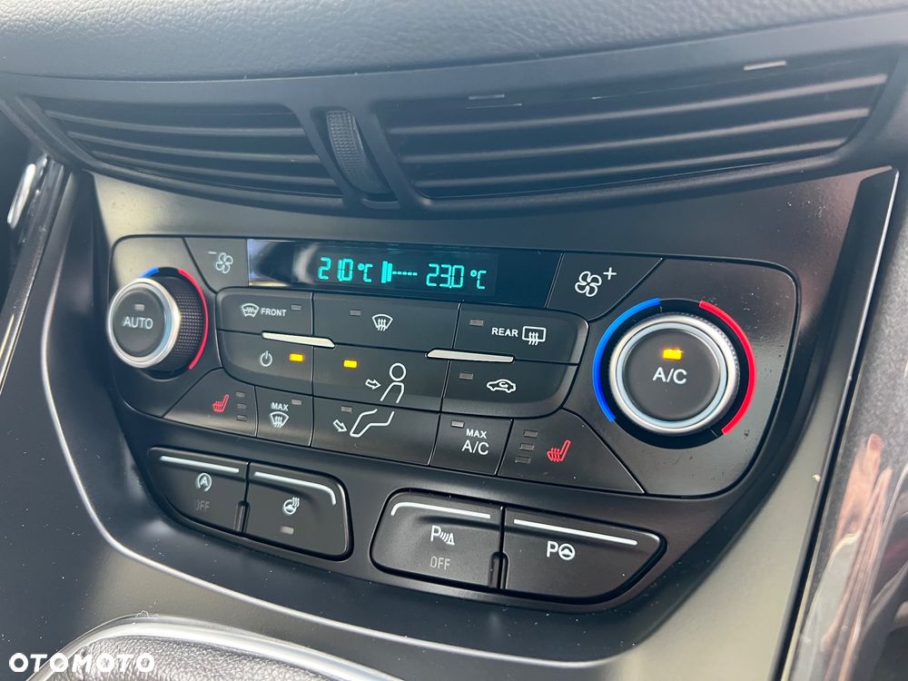 Ford Kuga 2.0 TDCi 2x4 Titanium - 10