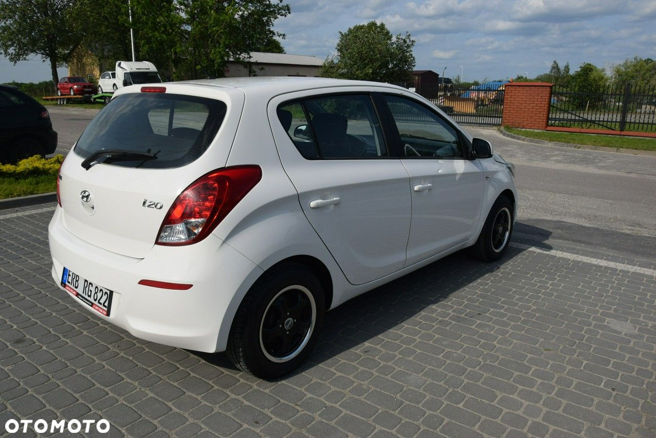 Hyundai i20 1.25 Style - 11