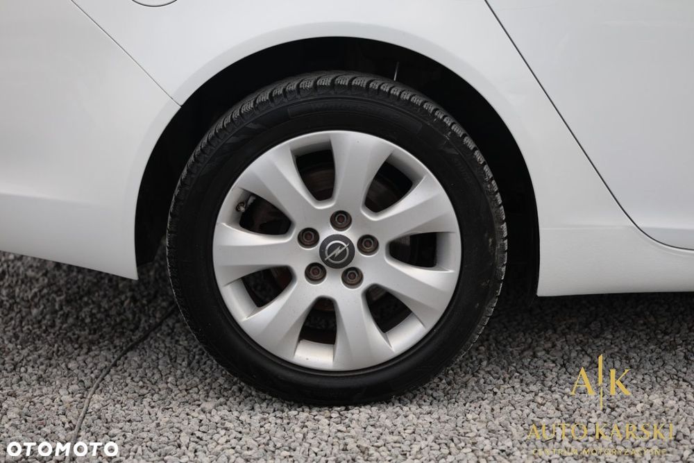 Opel Insignia - 11