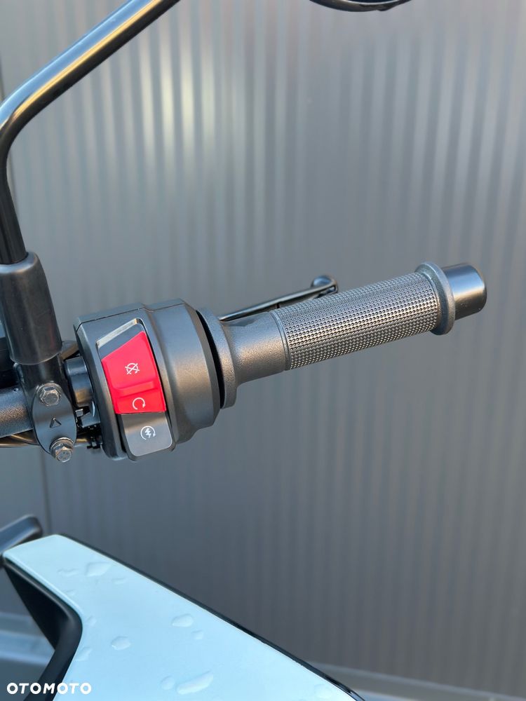 Husqvarna Vitpilen - 8