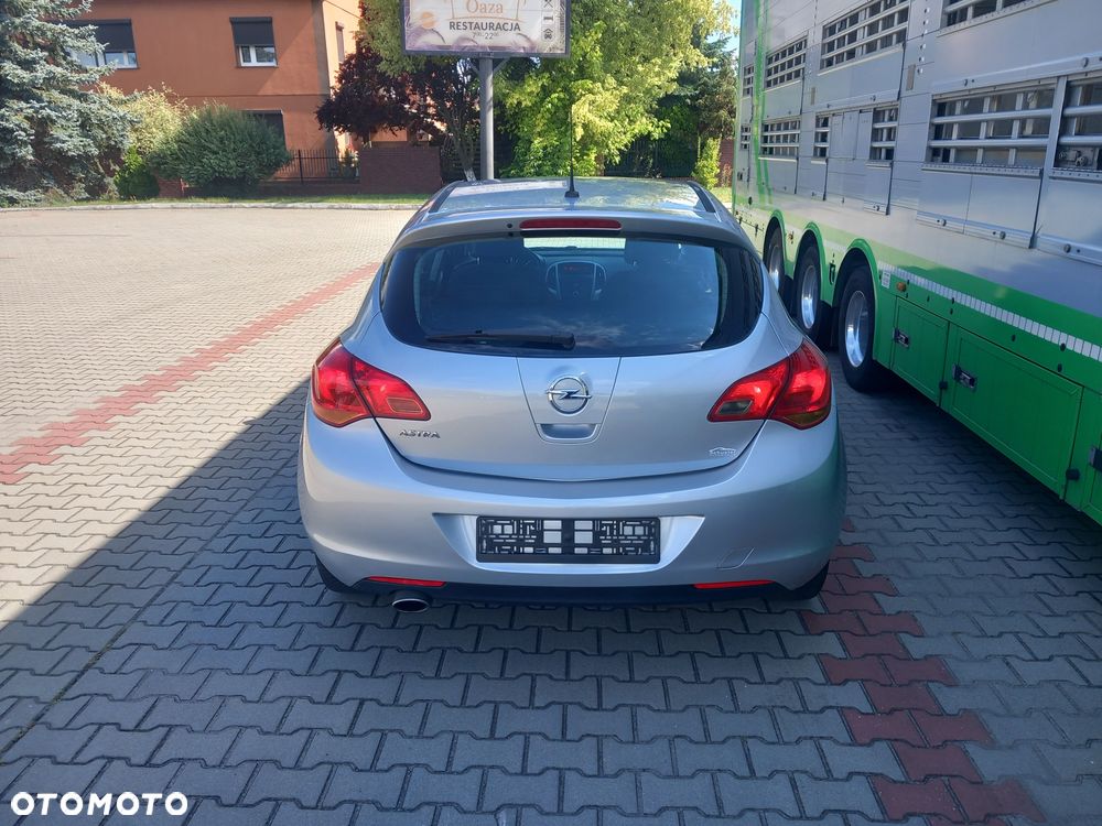 Opel Astra 1.4 T Sport - 21