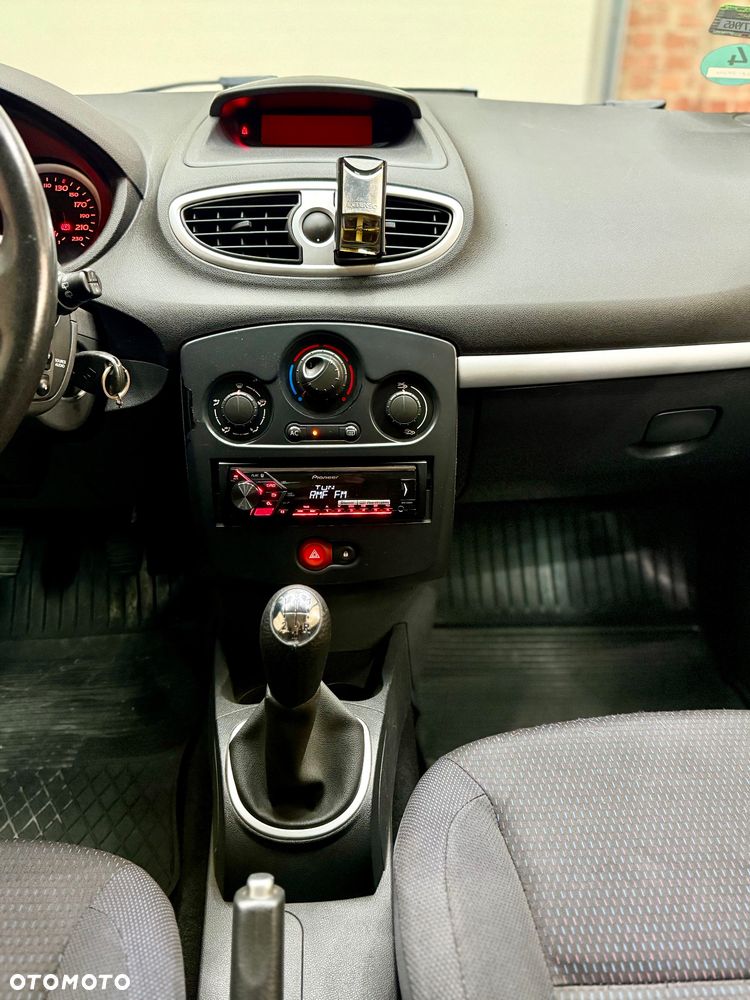 Renault Clio 1.6 16V Edition Dynamique - 19