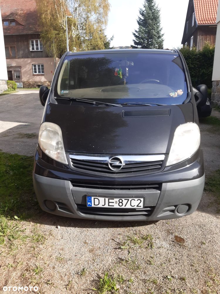 Opel Vivaro - 1