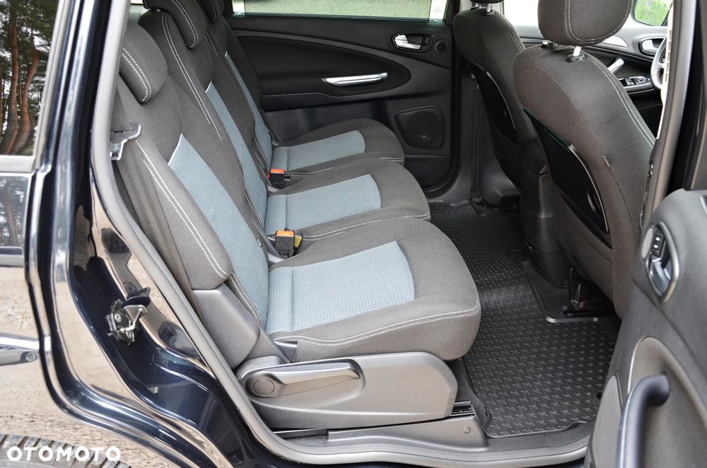 Ford S-Max 2.0 TDCi DPF Business Edition - 32