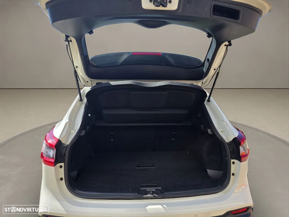 Nissan Qashqai 1.5 dCi TEKNA+ - 10