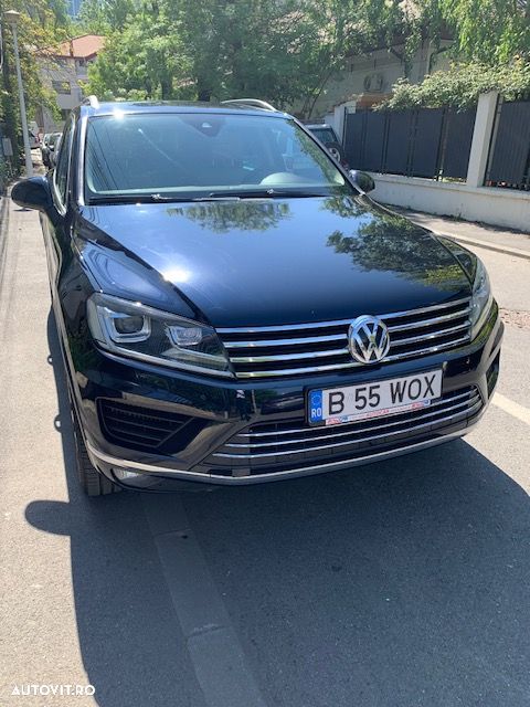 Volkswagen Touareg - 1
