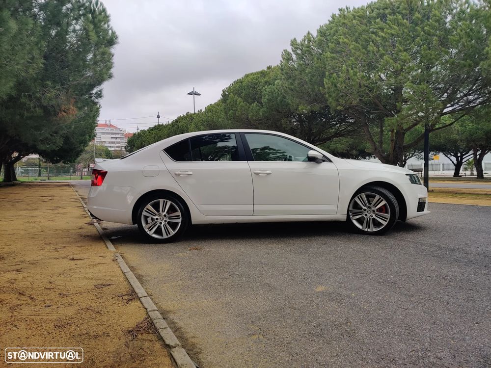 Skoda Octavia 2.0 TDI RS DSG - 5