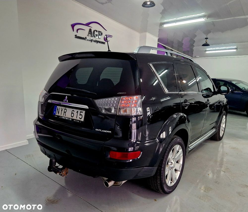 Mitsubishi Outlander - 3
