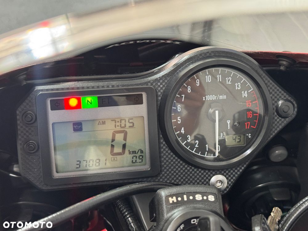 Honda CBR - 22