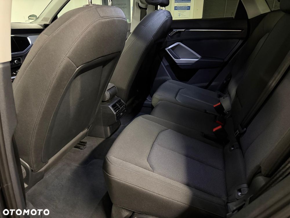 Audi Q3 - 16