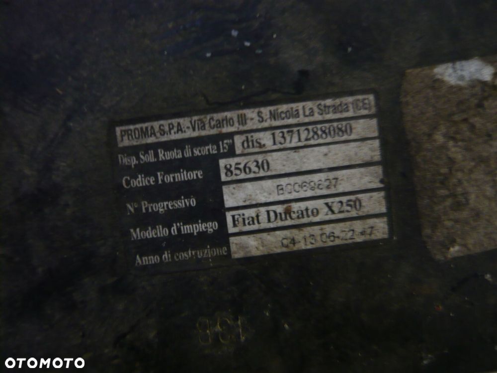 winda mocowanie koła zapasowego 1371288080 fiat ducato - 2
