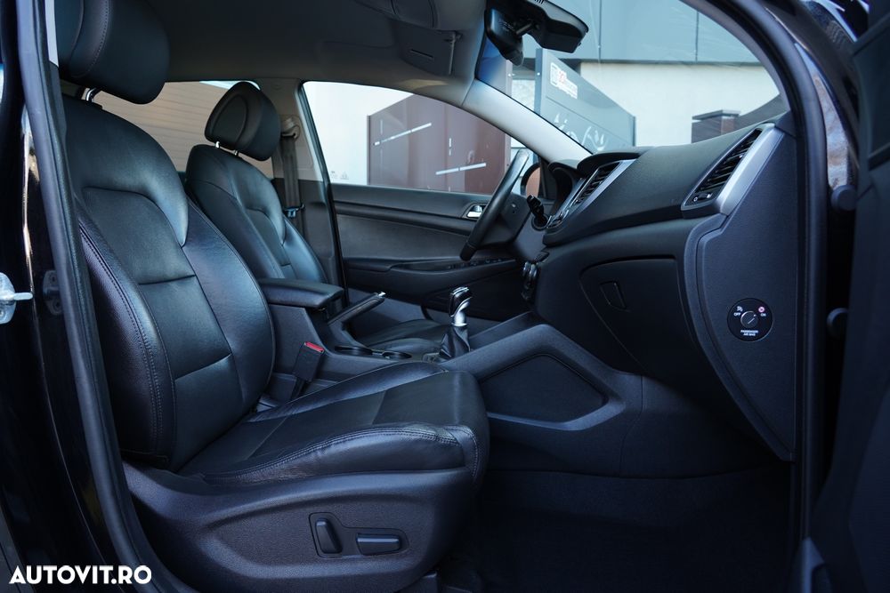 Hyundai Tucson 2.0 CRDI 4WD 6MT Premium - 25