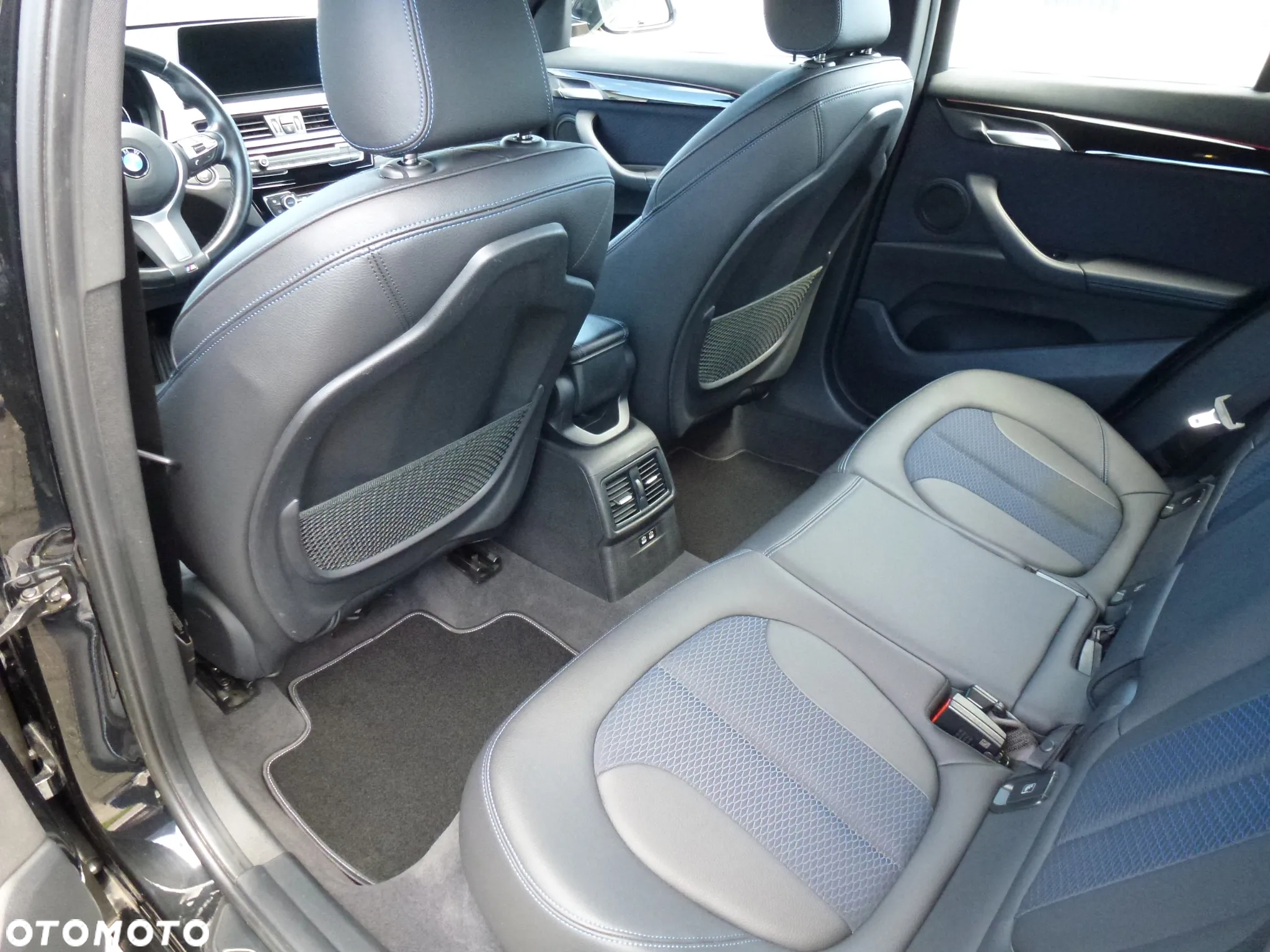 BMW X1 sDrive18d - 12