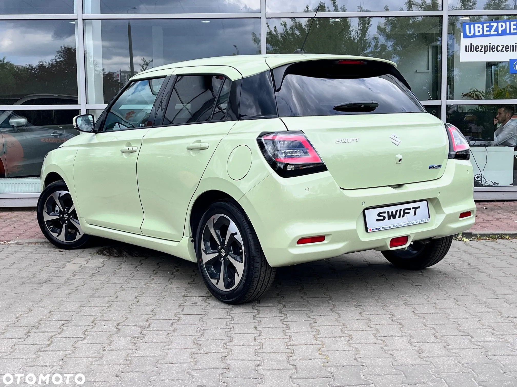 Suzuki Swift 1.2 Dualjet SHVS Elegance CVT - 4