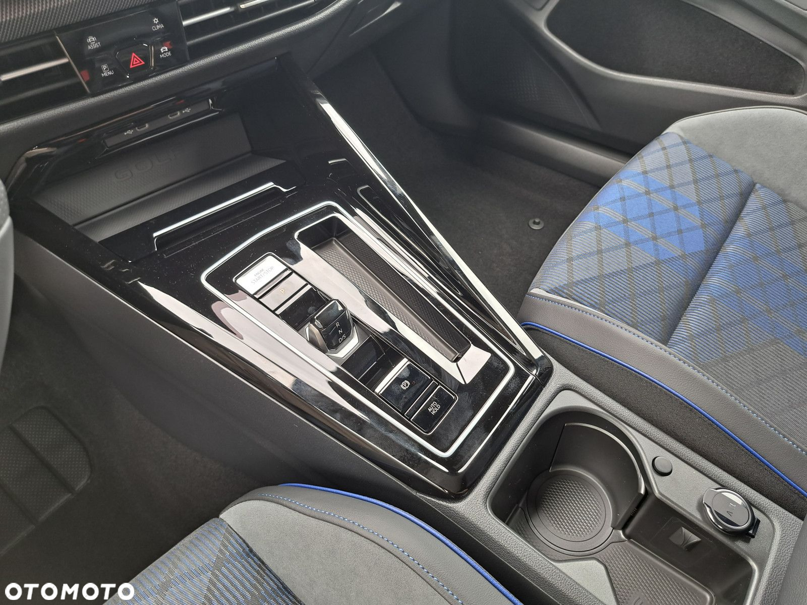 Volkswagen Golf - 21