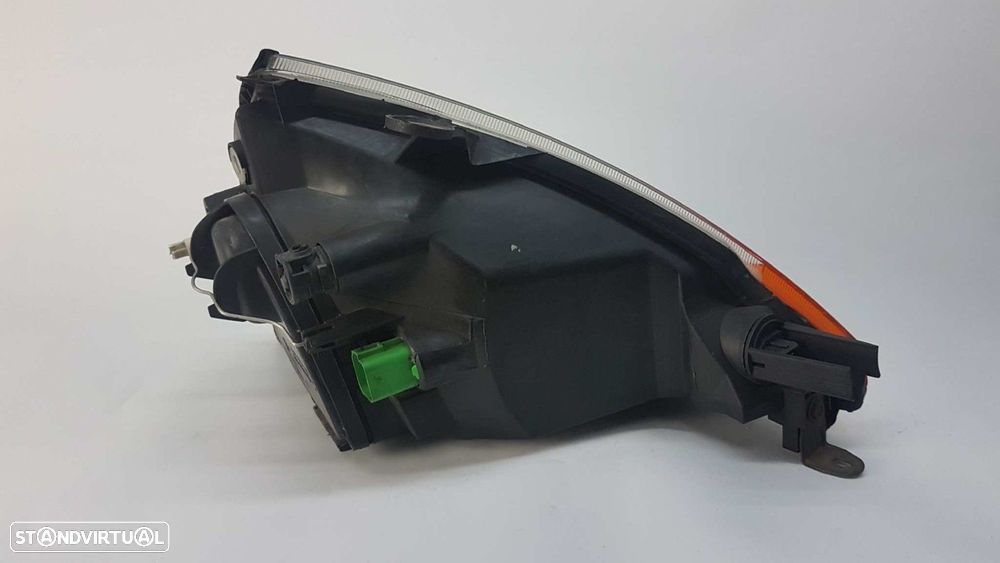 FAROL ESQUERDO FORD KA (CCQ) COLLECTION - 2