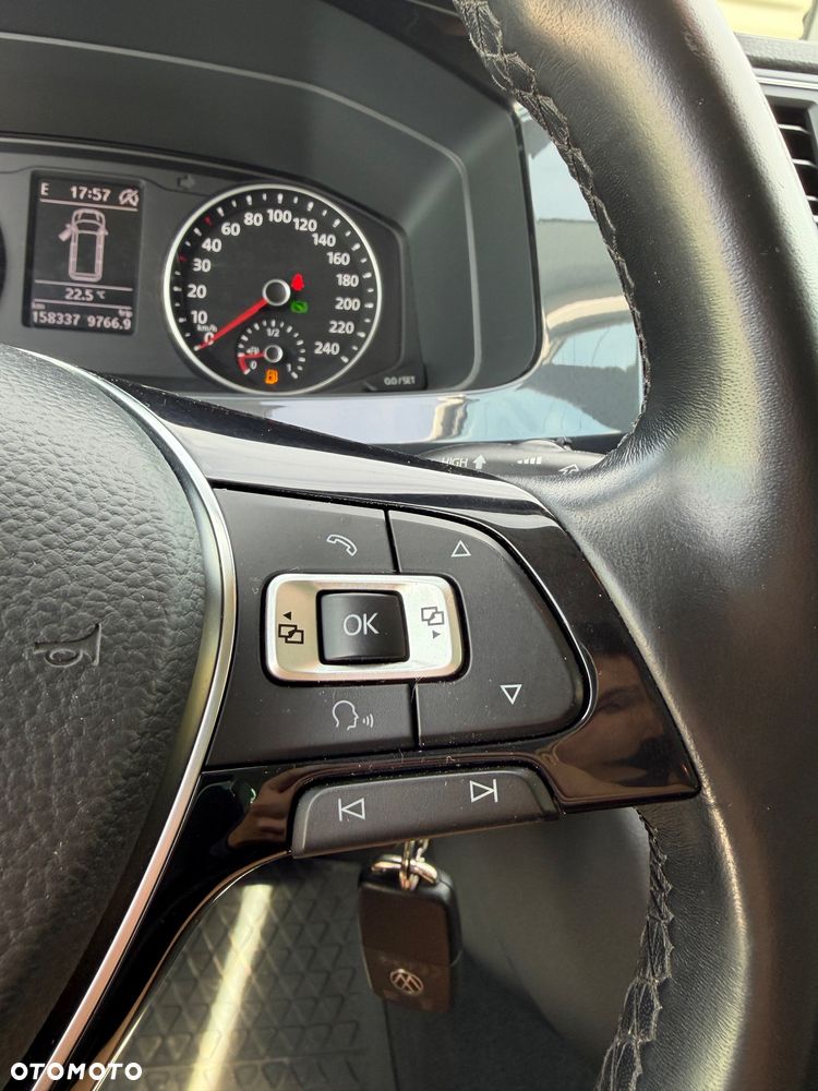Volkswagen Multivan 2.0 TDI L1 Highline DSG - 25