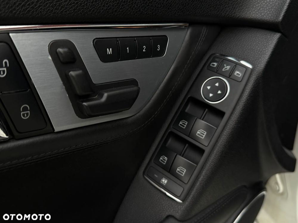 Mercedes-Benz Klasa C 63 AMG 7G-TRONIC - 23