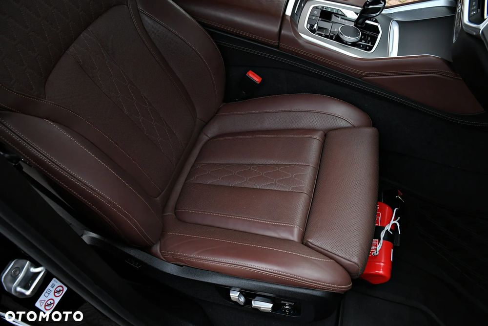 BMW X6 xDrive30d - 18