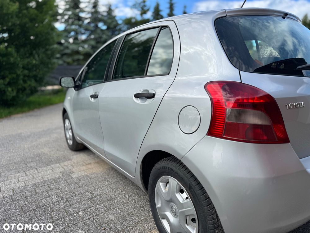 Toyota Yaris 1.0 Luna A/C - 6
