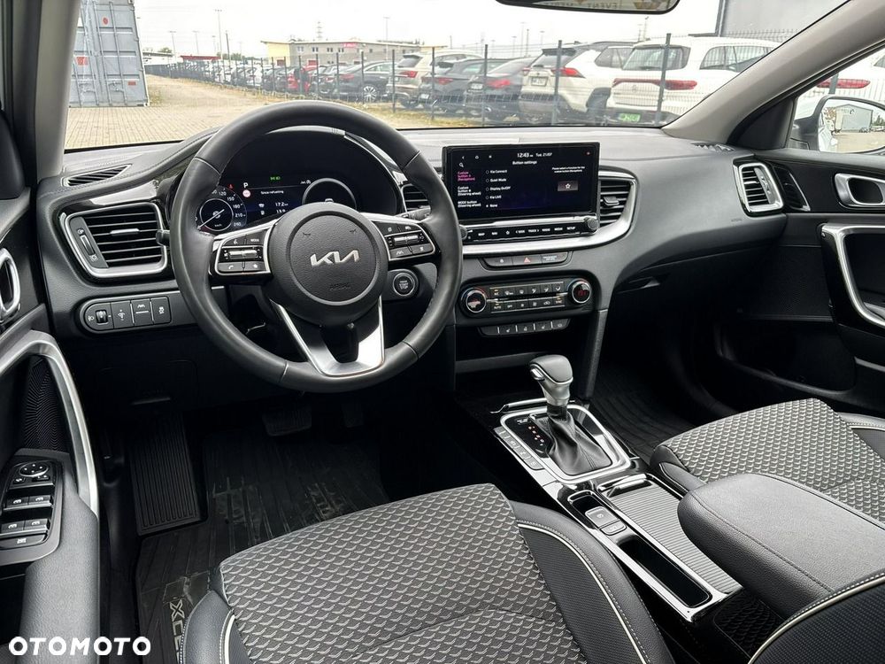 Kia XCeed 1.5 T-GDI Business Line DCT - 12