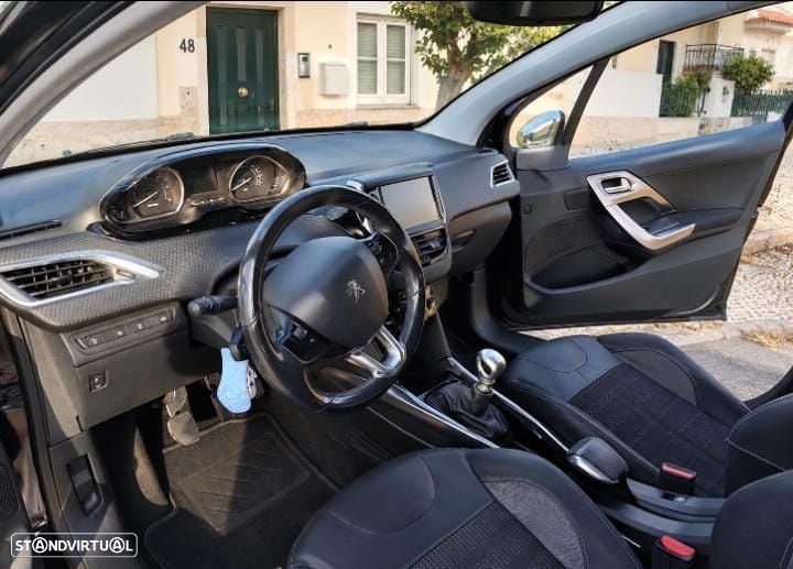Peugeot 2008 - 4