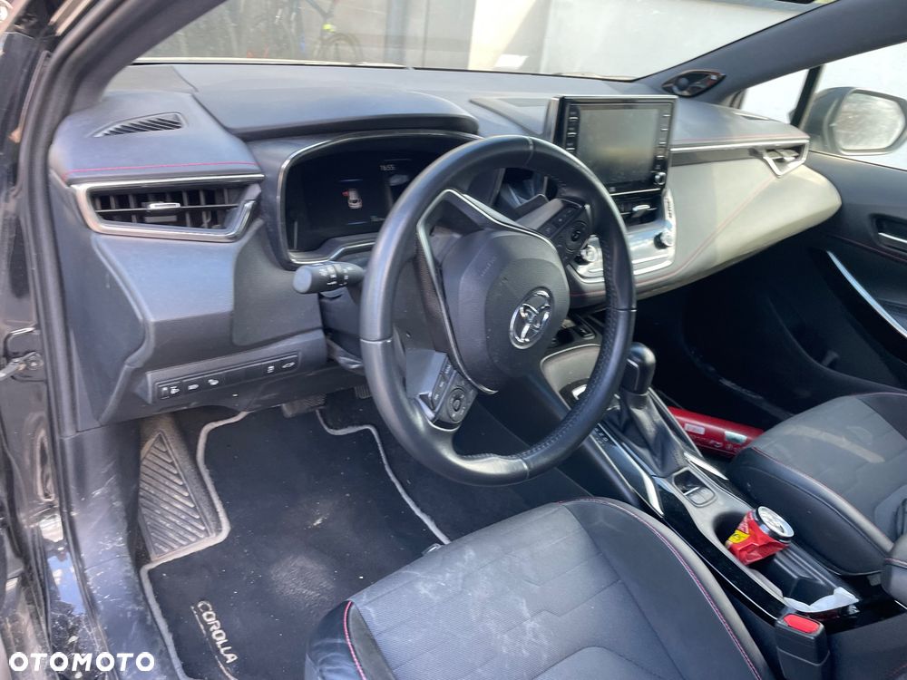 Toyota Corolla 2.0 Hybrid Executive - 8