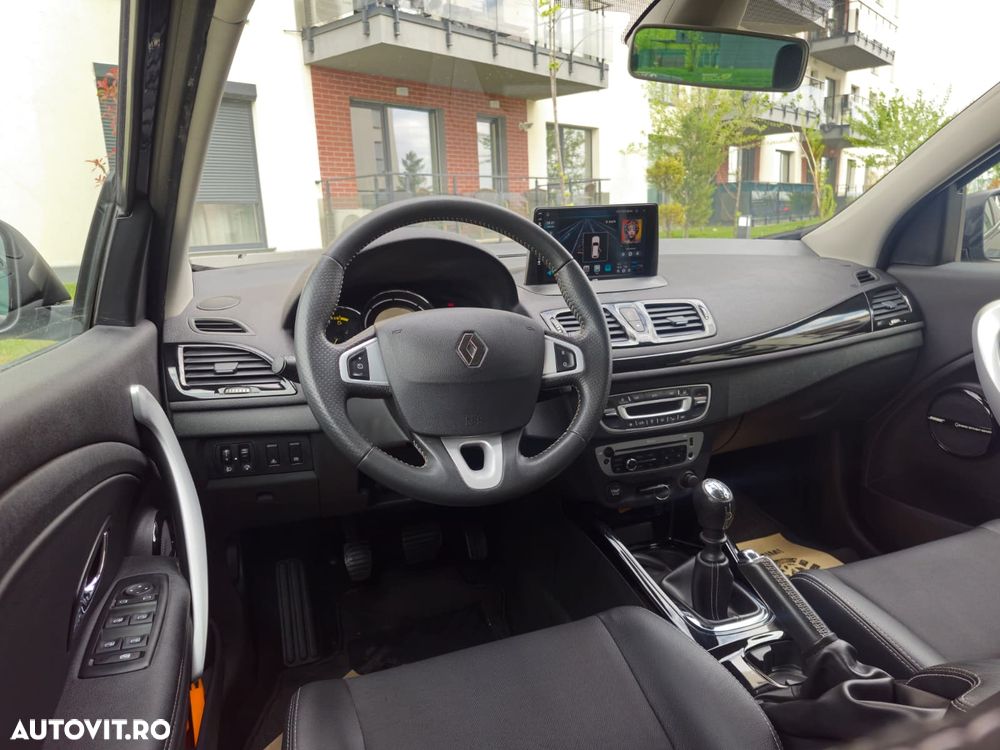 Renault Megane ENERGY dCi 110 Start & Stop Bose Edition - 8