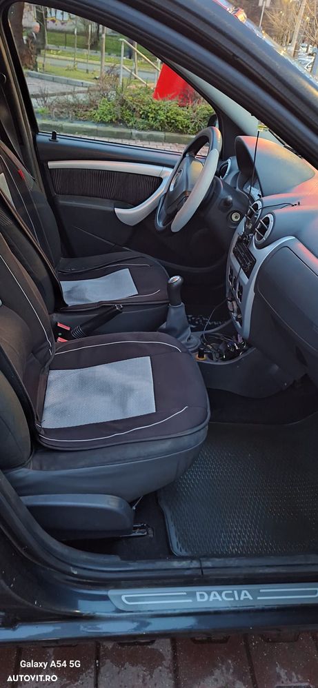 Dacia Logan 1.6 16V Laureate - 9