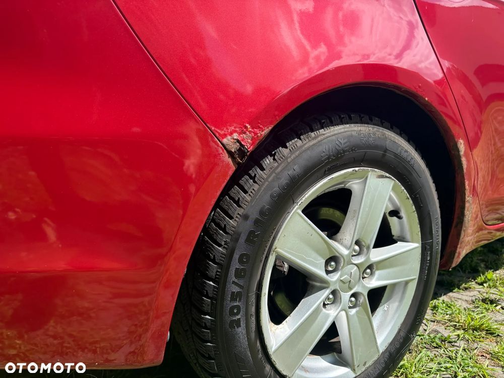 Mitsubishi Lancer 1.8 Invite - 3