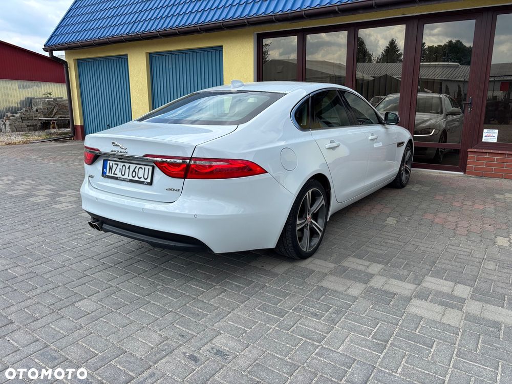 Jaguar XF 2.0 i4D Prestige - 9