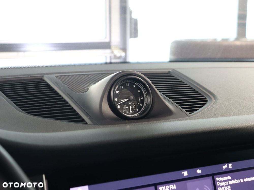Porsche Macan Standard - 25