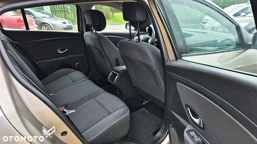 Renault Megane 1.6 16V 100 Expression - 32