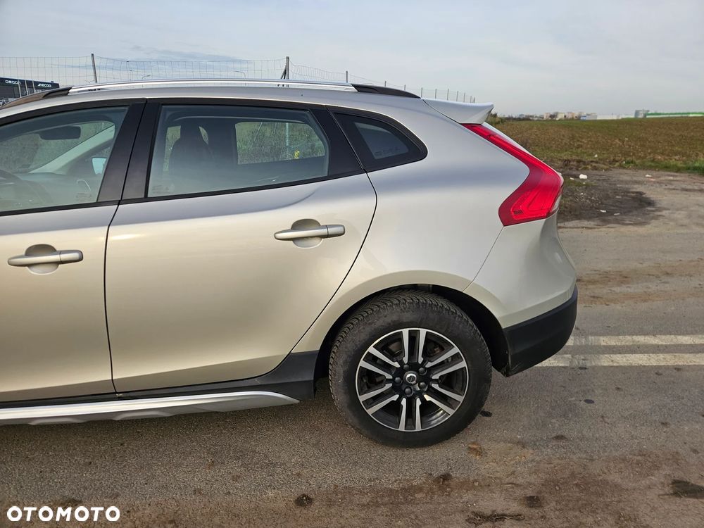 Volvo V40 T3 Drive-E Momentum - 15