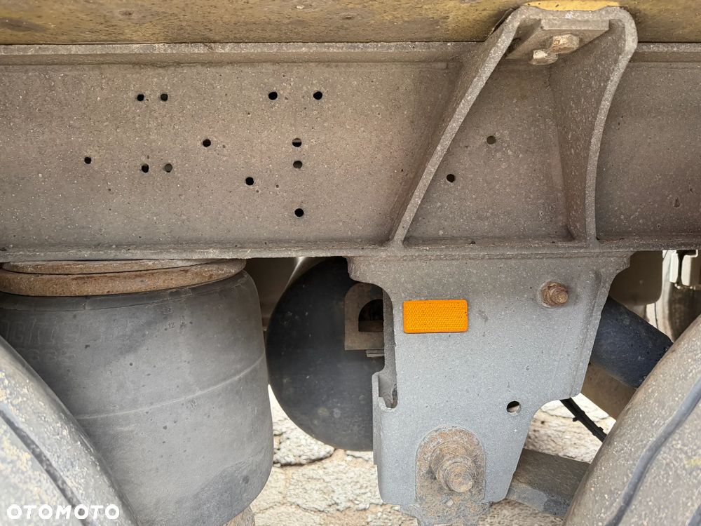 Schmitz Cargobull CARRIER VECTOR 1850 / 7 CM GRUBA ŚCIANA / 4 ZAMKNIĘCIA DRZWI / DRUKARKA / KOSZ PALETOWY / OŚ PODNOSZONA / DIESEL+ELEKTRYK / 2010 ROK !! - 15