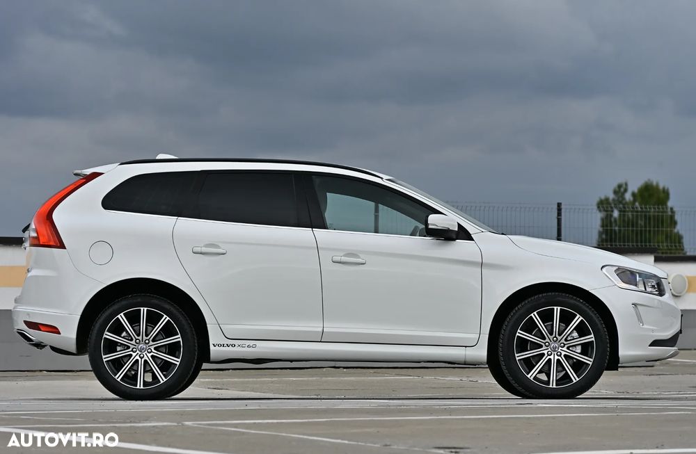 Volvo XC 60 D5 AWD Aut. Summum - 11
