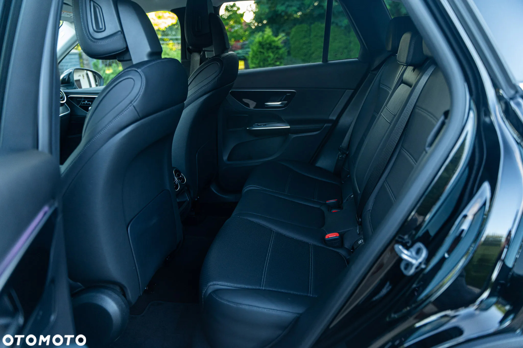 Mercedes-Benz GLC 200 4Matic 9G-TRONIC Edition Avantgarde - 35
